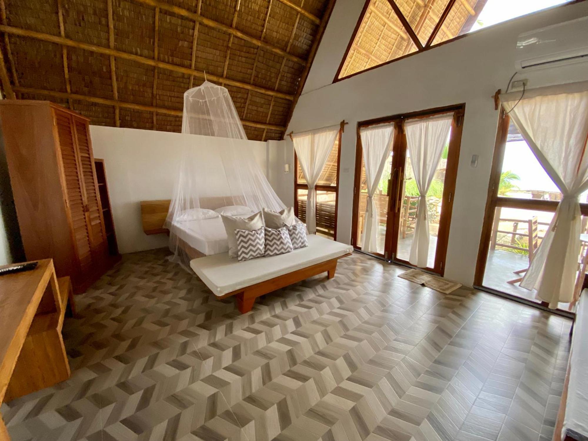 Surya Beach Resort Palawan Aborlan Luaran gambar